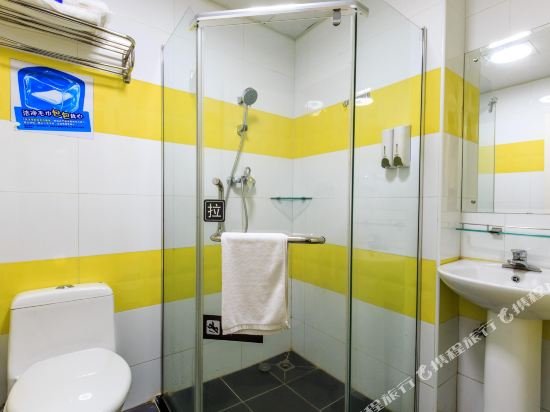 Фото 7 Days Inn Yangjiang Yangdong Time Square Shopping Mall Branch