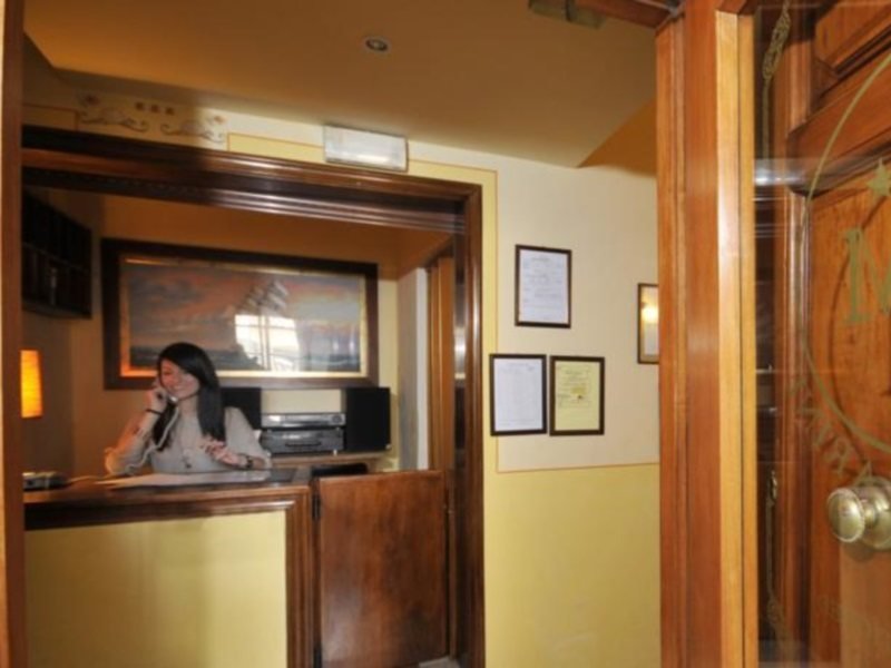 Фото Hotel Marine