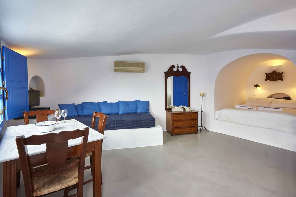 Фото Nostos Apartments Fira