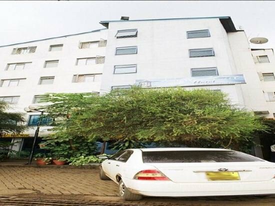Гостиница Blue Hut Hotel в Найроби