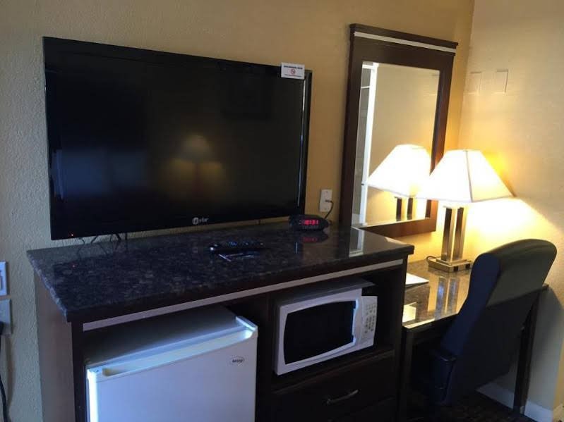 Фото Rodeway Inn Lemon Grove San Diego East