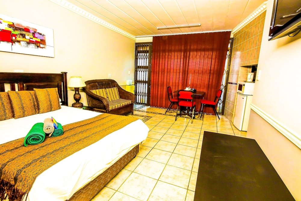 Фото Caesars Guesthouse & Conference Centre