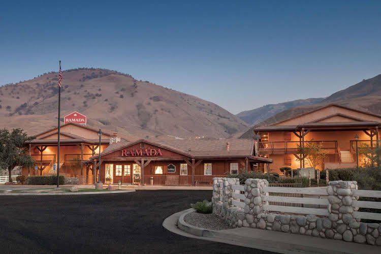 Фото отеля 2