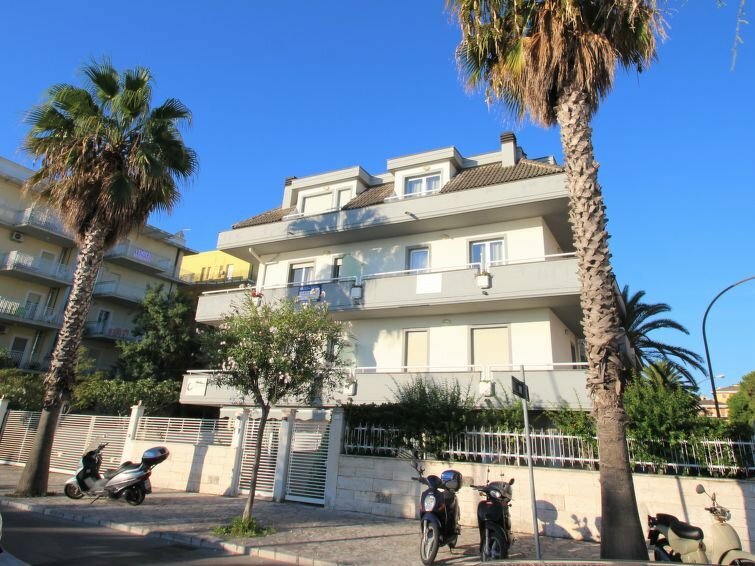 Гостиница Cala Luna в Сане-Бенедетто-дель-Тронто