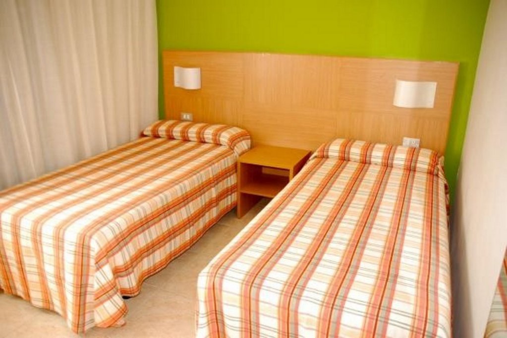 Фото Hotel California Garden