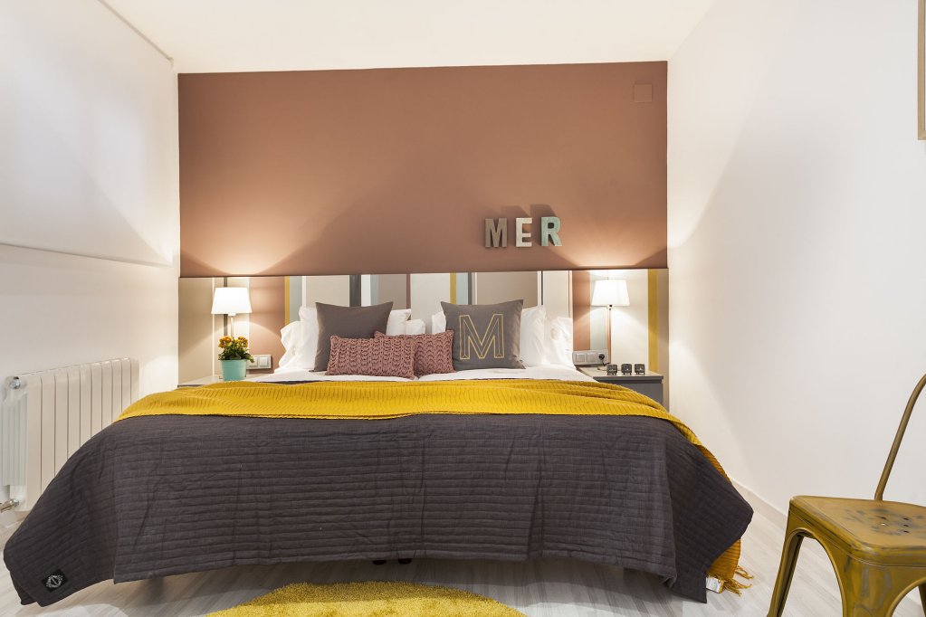 Фото Sitges Group Blue and White