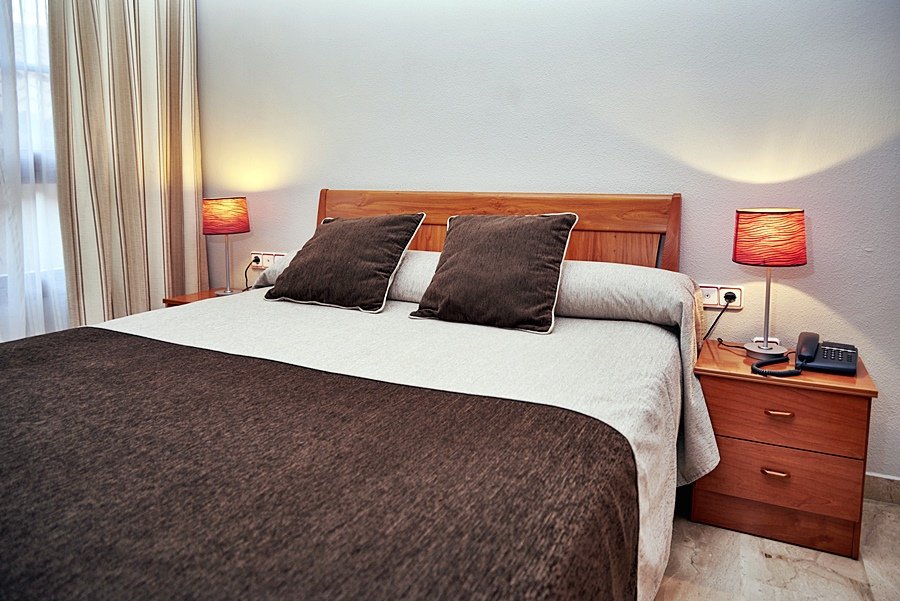 Фото Apartahotel Los Girasoles