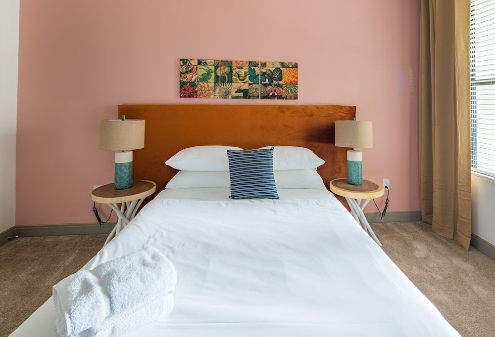 Фото Luxe Tempe Apartments by WanderJaunt