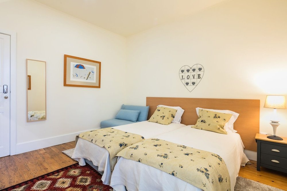 Фото Apartamento A Francos Artist Painting 1