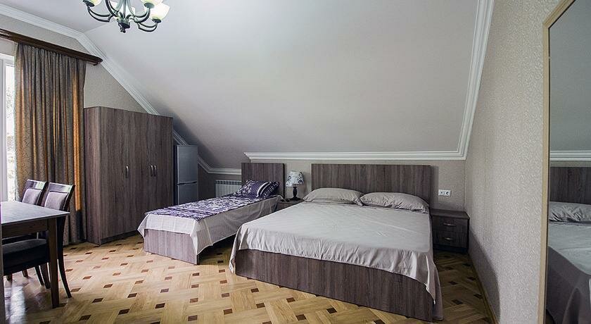 Квариати отель Калипсо