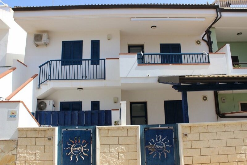 Гостиница Appartamenti Del Melo Mareinsicilia