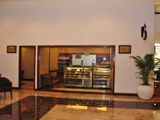 Фото Hotel Aurora Towers