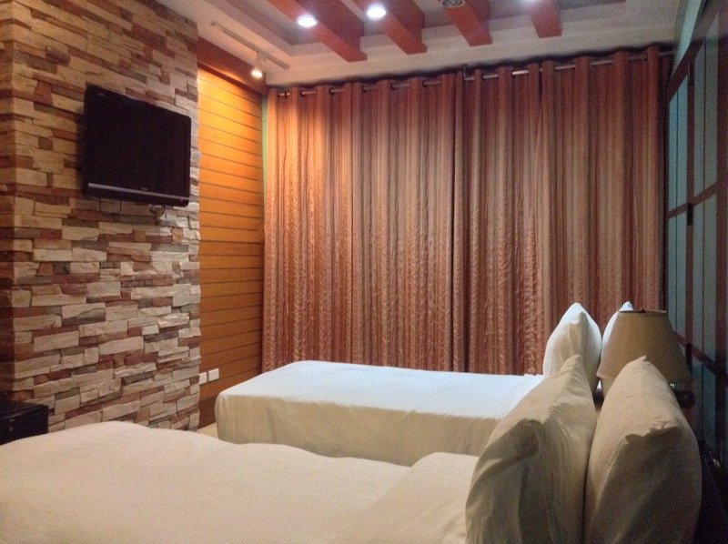 Фото Lee Boutique Hotel Tagaytay