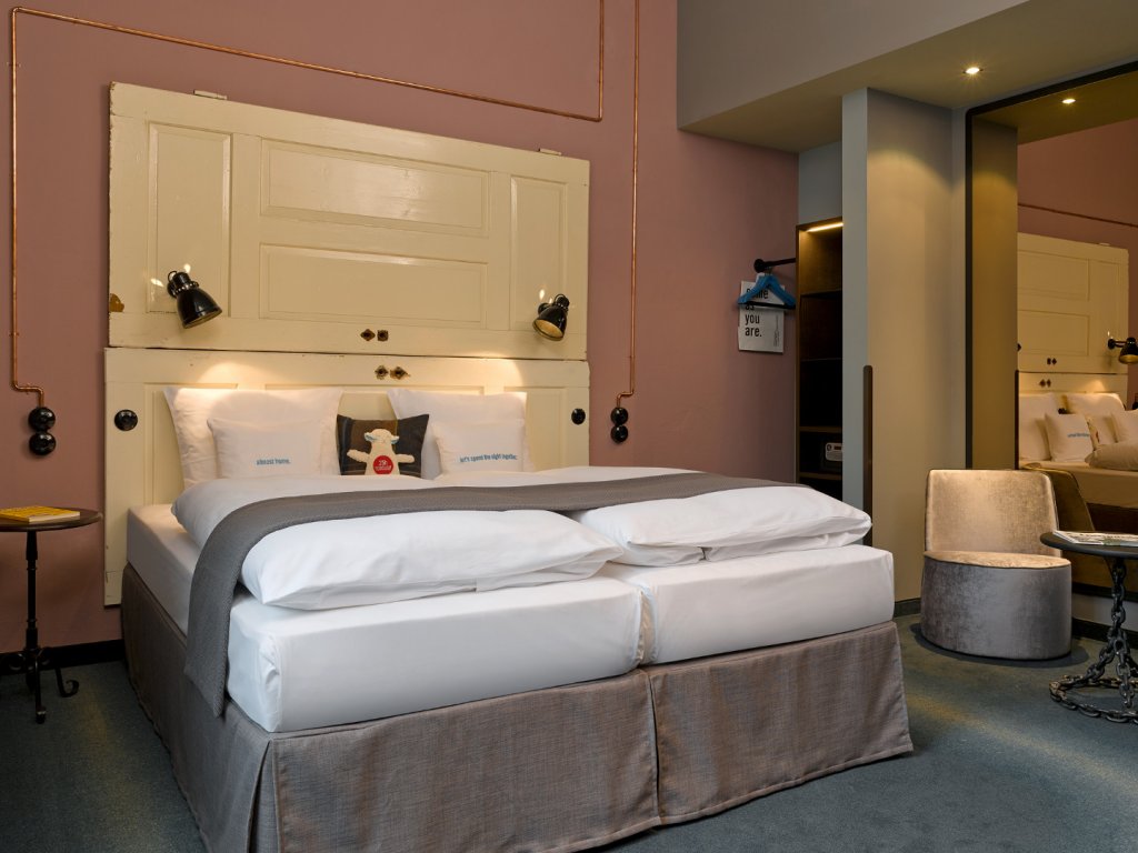 Фото 25hours Hotel Altes Hafenamt