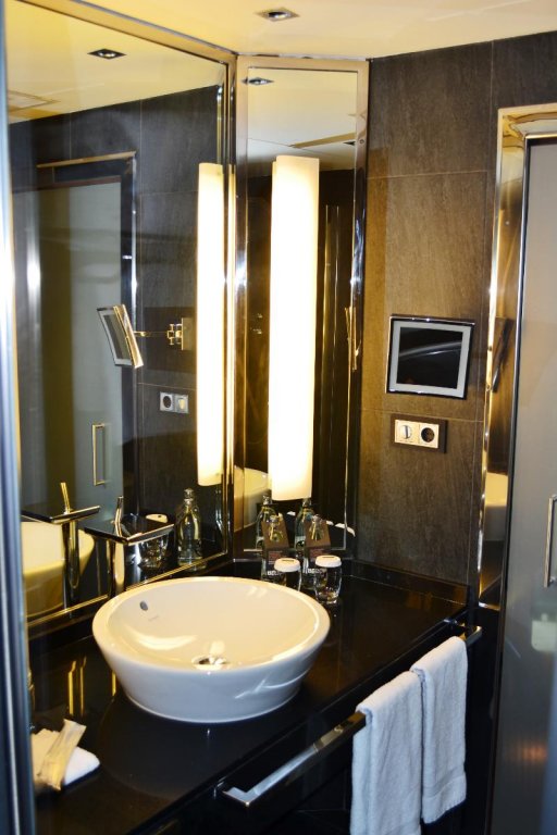 Фото Pullman Madrid Airport & Feria