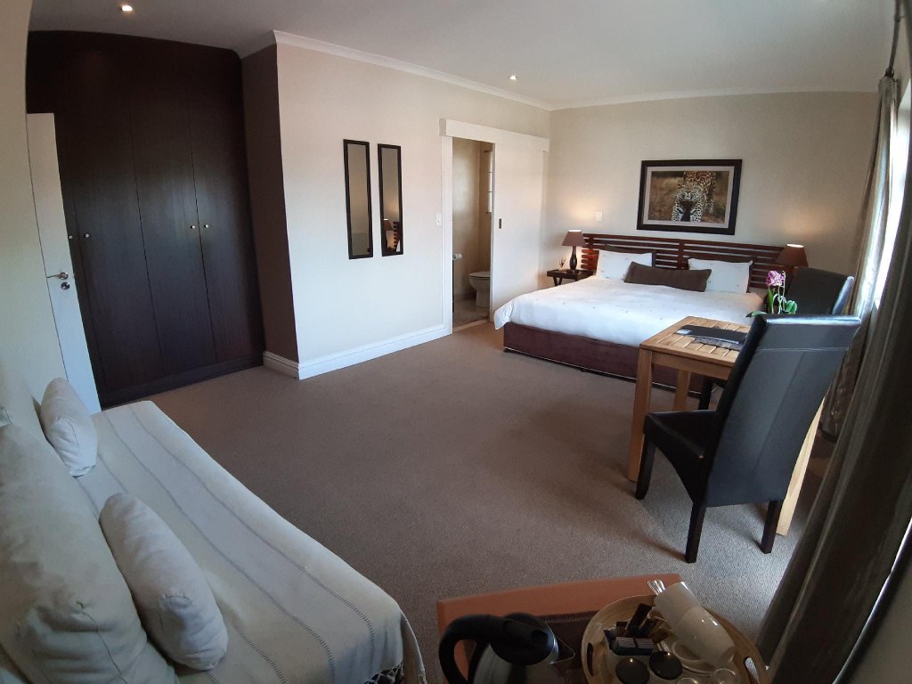 Фото La Roche Guest House