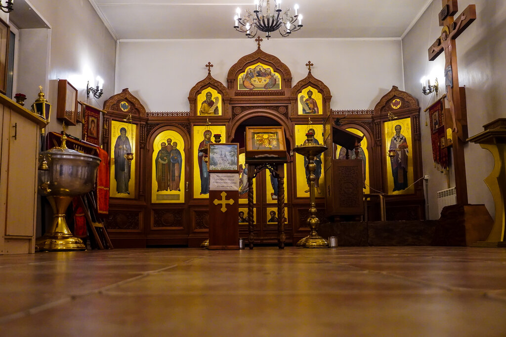 Православный храм Никольский храм на погосте в Ровках, Чехов, фото