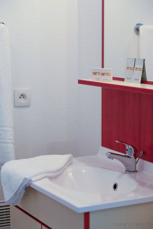 Фото Zenitude Hôtel-Résidences Le Mans Novaxis