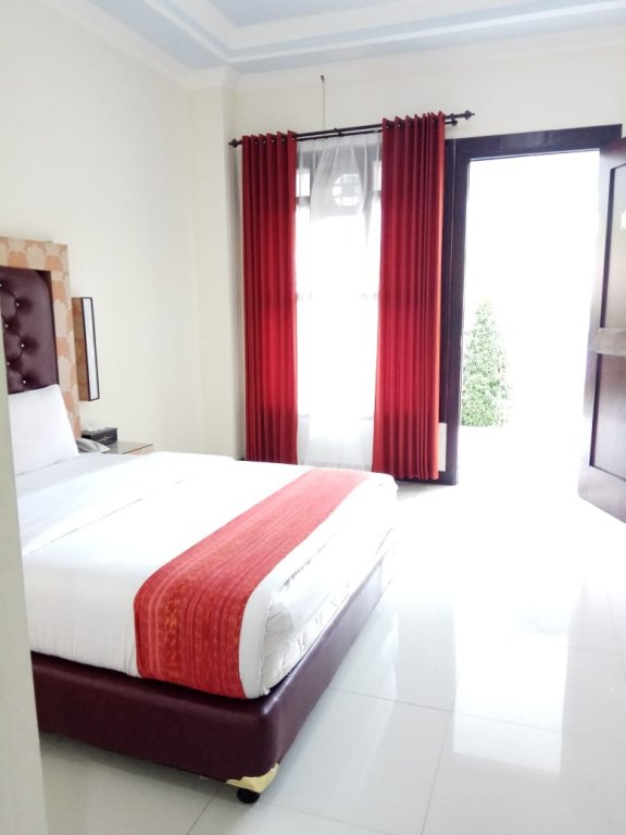 Фото Grand City Batu Hotel