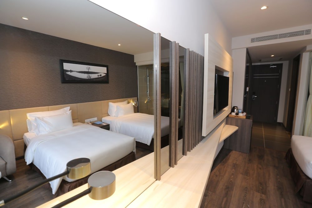 Фото Nha Trang Beach Hotel