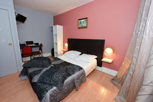 Гостиница Hotel de la Poste в Париже