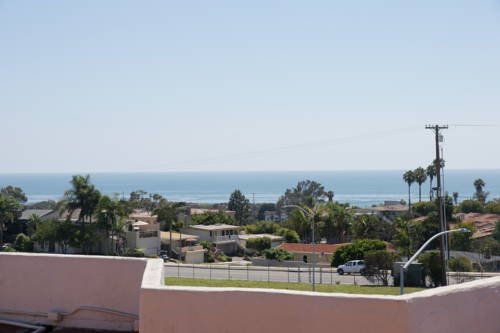 Фото Travelodge by Wyndham San Clemente Beach