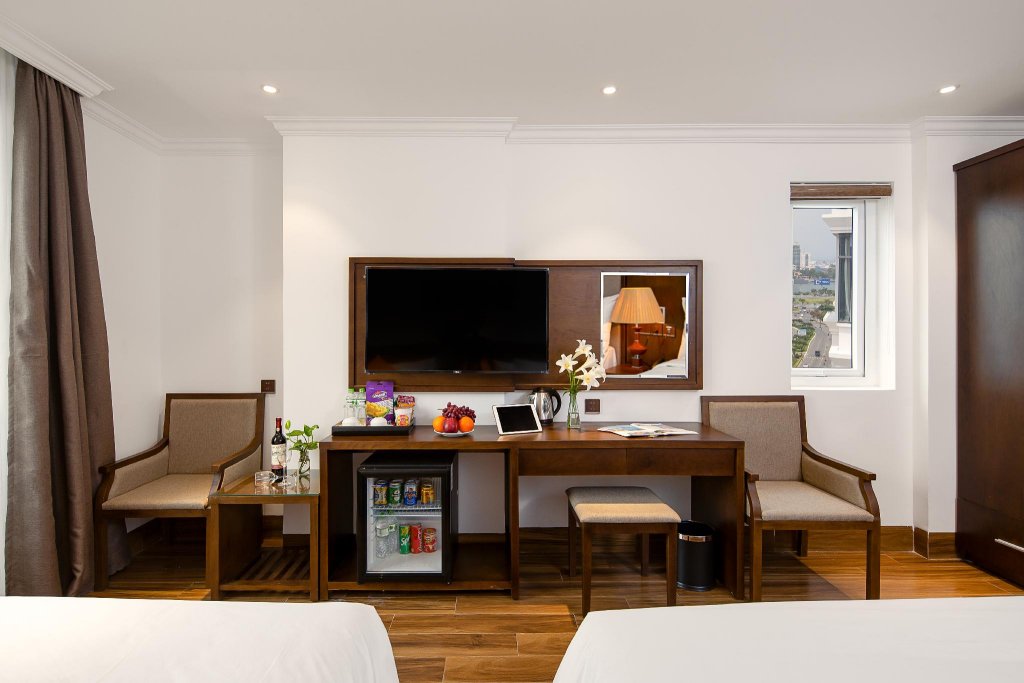 Фото Roliva Hotel & Apartment Danang