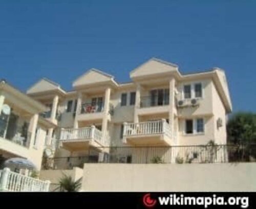 Гостиница Remarkable 4-bed Villa в Олюденизе