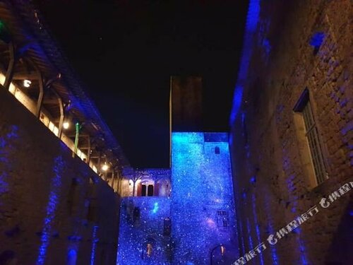 Гостиница Sous Les Courtines в Каркассоне