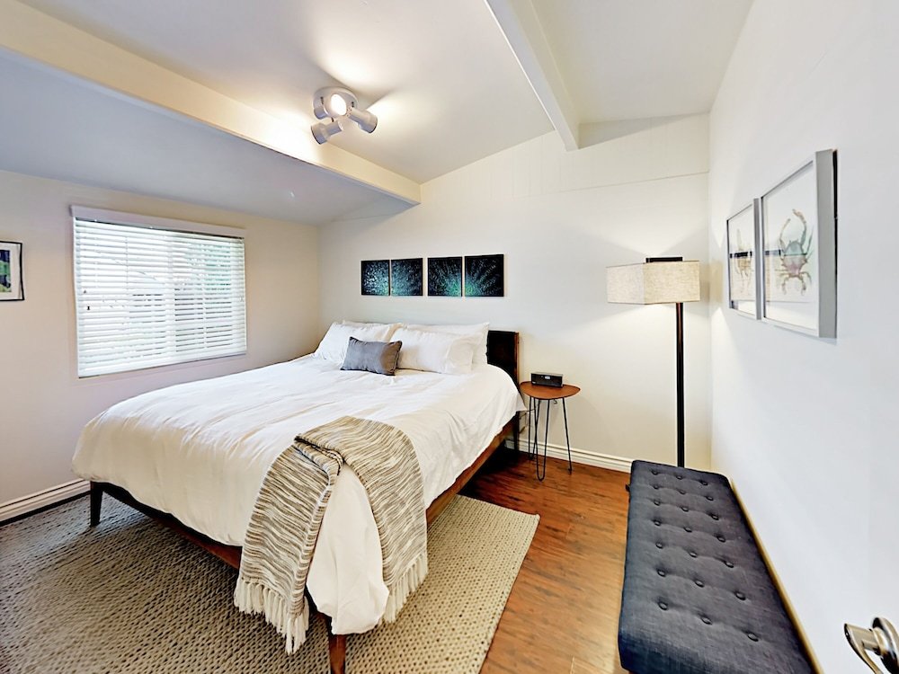 Фото Gillespie Unit B - 3 Br Duplex