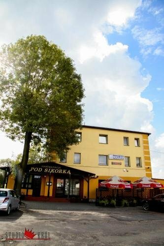 Гостиница Restauracja i Noclegi Pod Sikorka в Тыхы