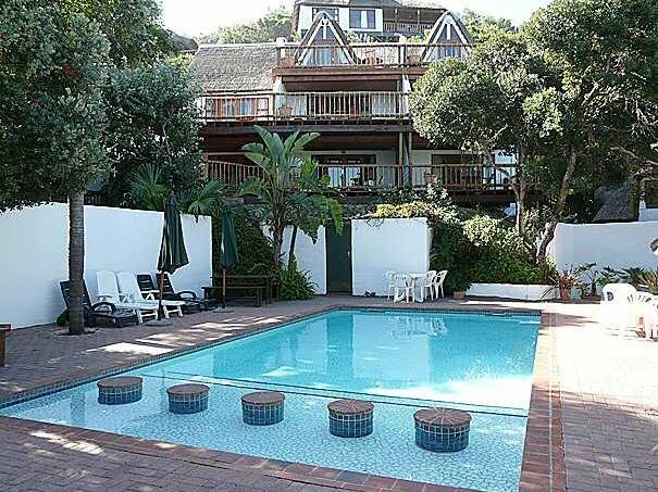 Гостиница Crawfords Beach Lodge