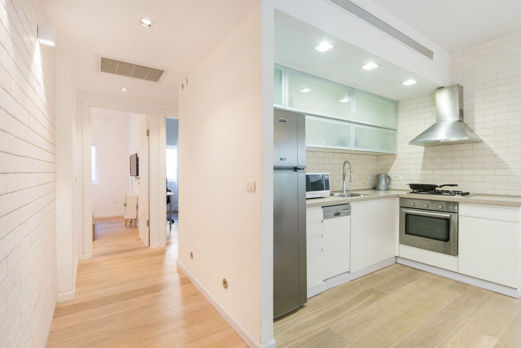 Фото Sea N'Rent - 14 Hirschenberg Tel Aviv