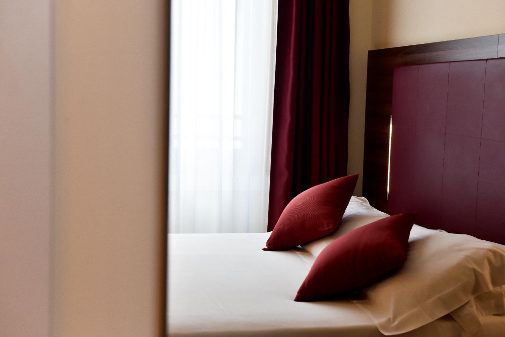 Фото Duomo Hotel & Apartments