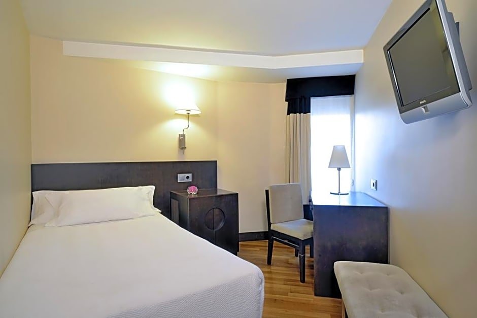 Фото Nh Madrid Balboa