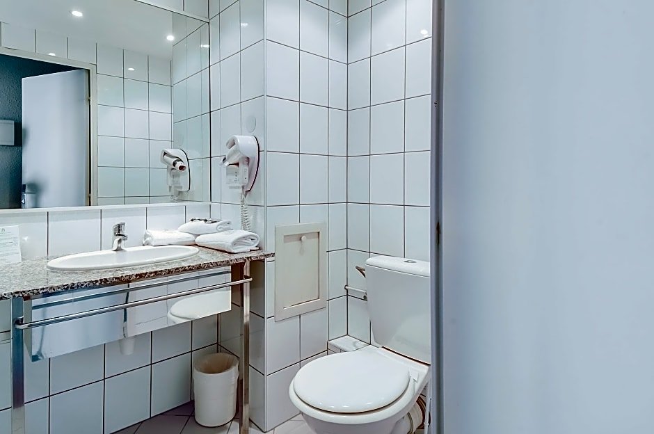 Фото La Maison Hotel Mulhouse