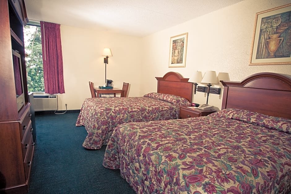 Фото Inns Of Virginia - Arlington