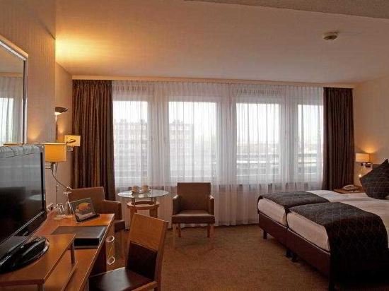 Фото Leonardo Hotel Hamburg Elbbruecken