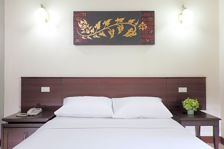 Фото Rambuttri Village Inn & Plaza