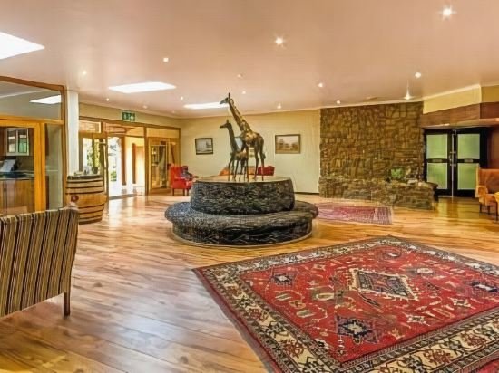 Фото Hotel Numbi and Garden Suites