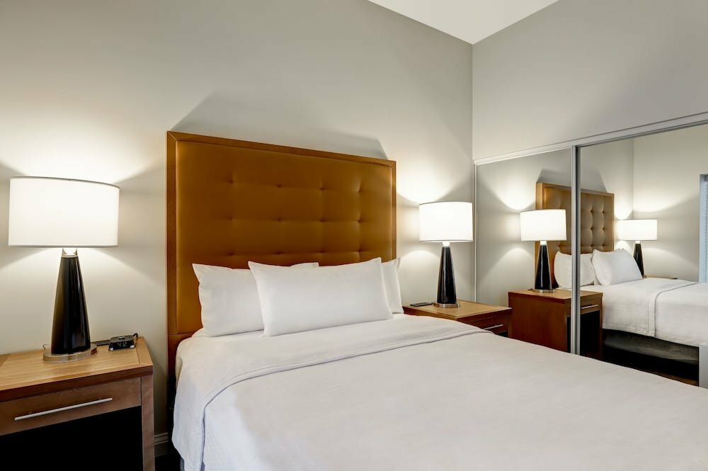 Hotel Residences at Kanata Lakes, Kanata, photo