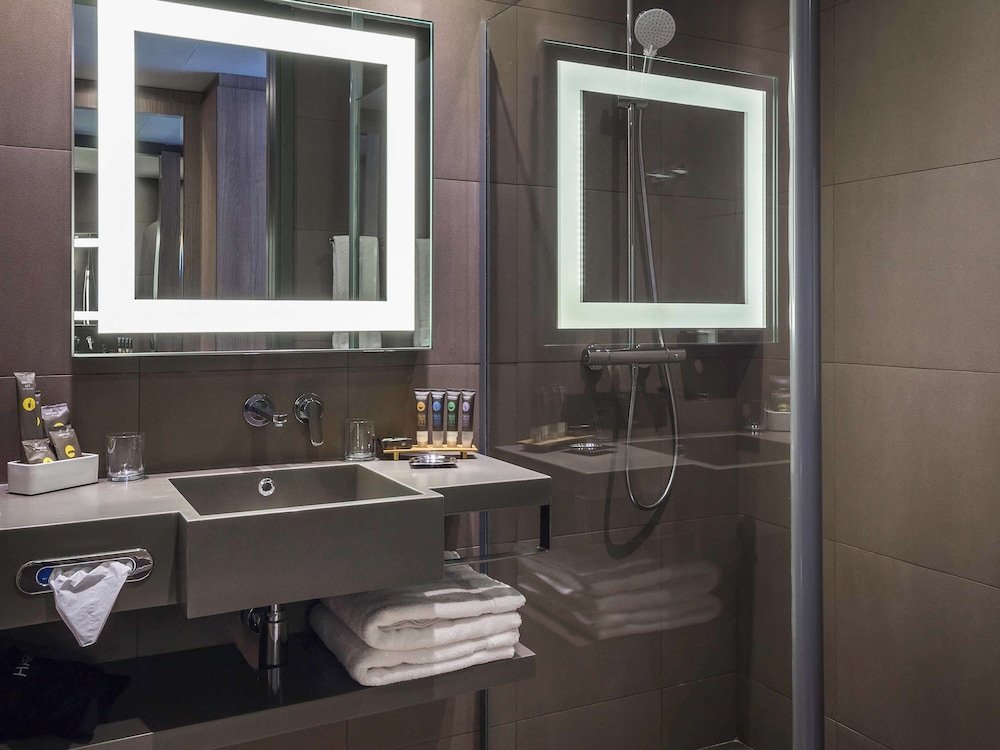 Фото Novotel Almaty City Center