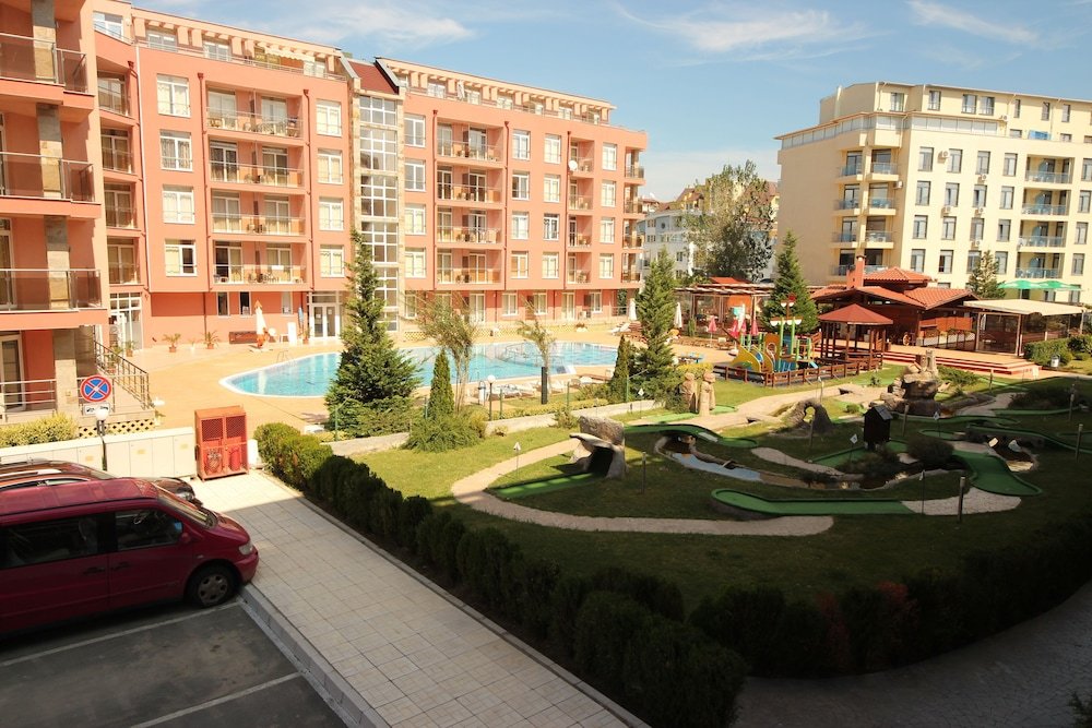 Фото отеля 1