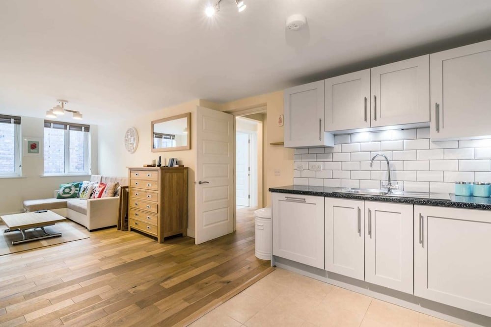Фото Fantastic Central Brixton Flat for up to 6 Guests