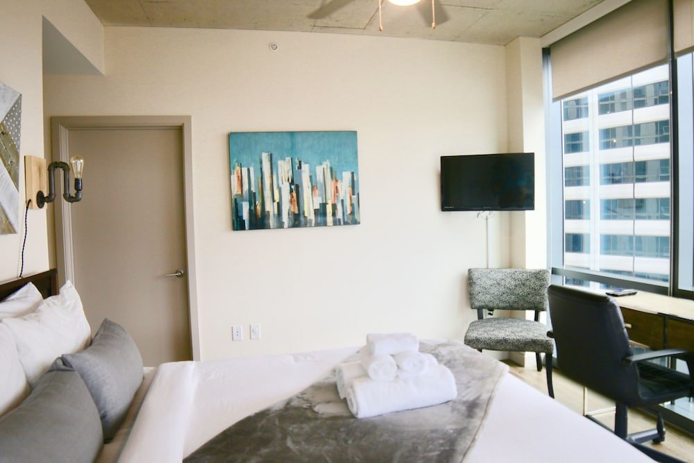 Фото UrHomeInPhilly- Market Street