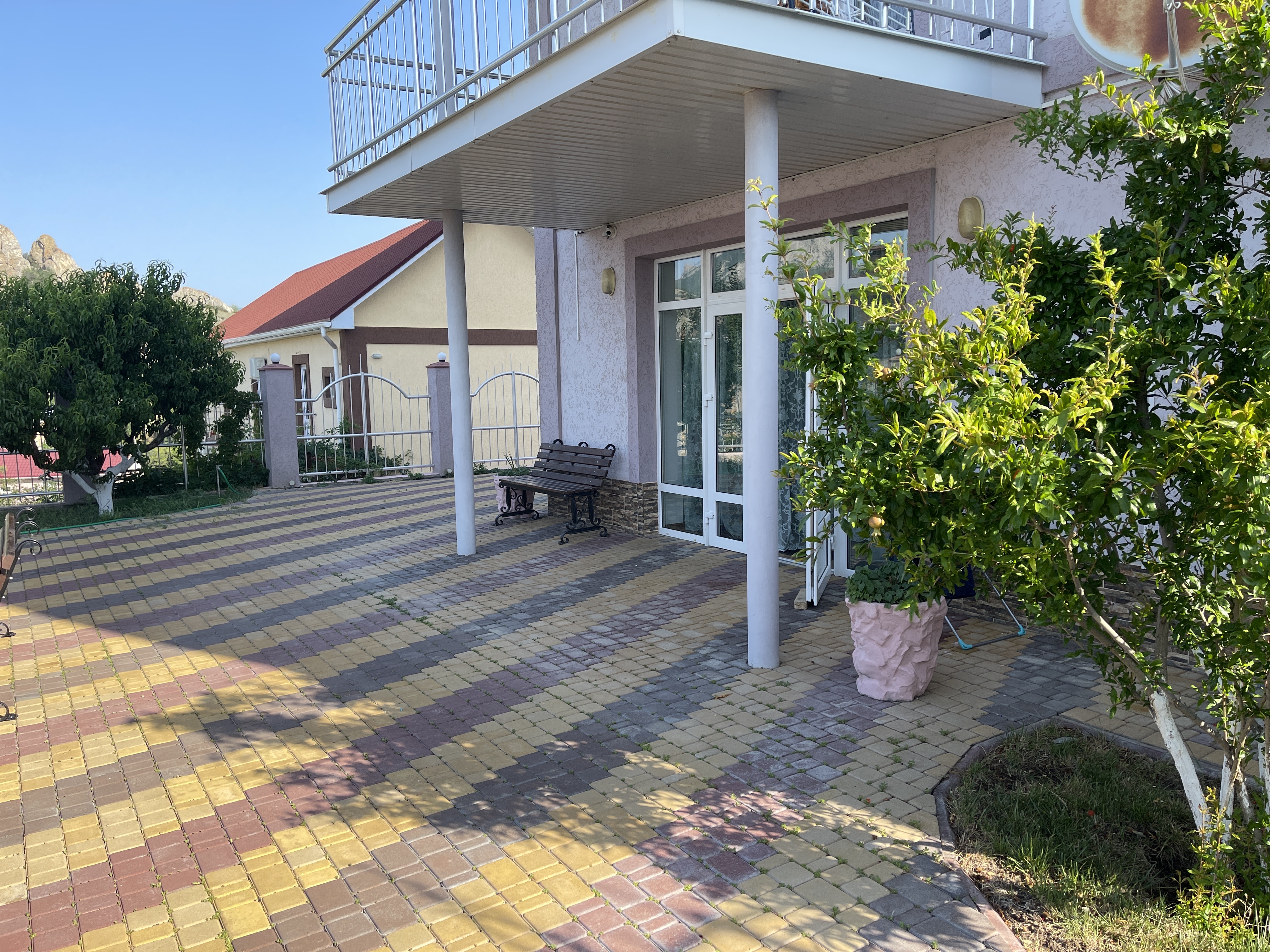 Фото отеля 2