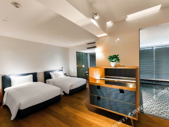 Фото The Mumian Hotel