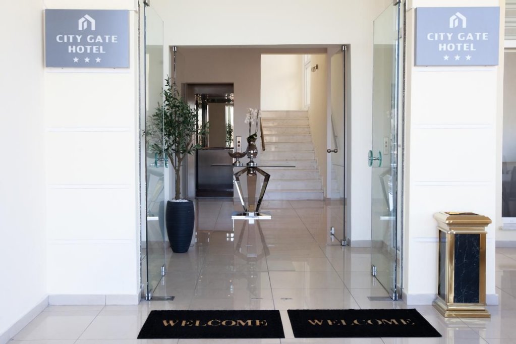 Фото отеля 2