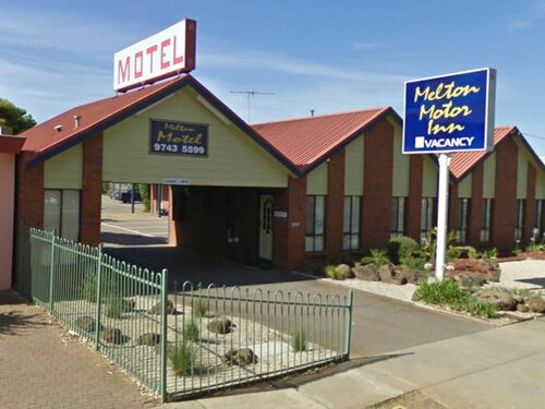 Гостиница Melton Motor Inn & Apartments в Мелтоне