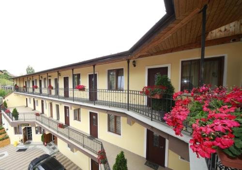 Фото Long Street Hotel